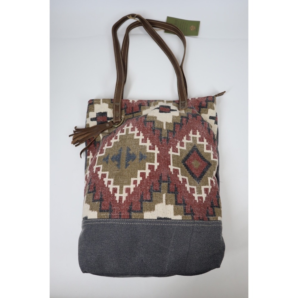 Clea Ray Women's‎ Grey Canvas Crossbody Bag